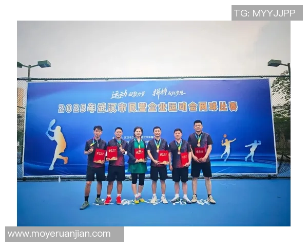 成都网球队的拼搏之路：一段关于梦想与坚持的网球纪实