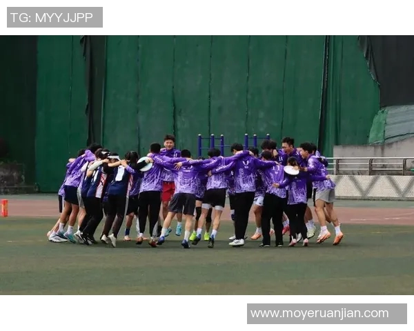 深入分析西安飞盘队的战术布局与控制打法技巧 深入分析西安飞盘队的战术布局与控制打法技巧